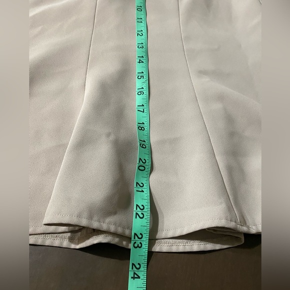 Anne Klein suit size 4 great condition gray green color - Picture 10 of 12